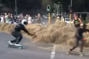 TAMAN JE POMISLIO DA SE IZVUKAO... Brutalano kršenje na skejterskoj trci! (VIDEO)