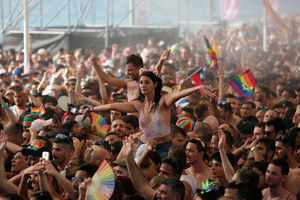 PARADA PONOSA U IZRAELU: 250.000 ljudi iz celog sveta se okupilo u Tel Avivu (FOTO)