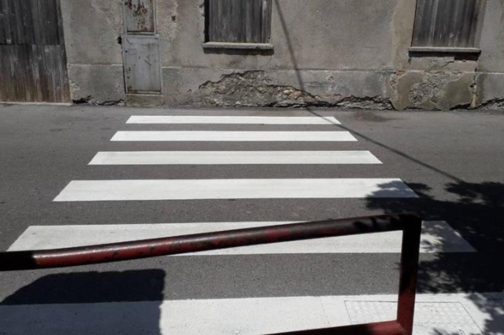 DOBILI SMO NAJBIZARNIJI PEŠAČKI PRELAZ U REGIONU: Hrvatski putari napravili zebru kakve nigde nema (FOTO)