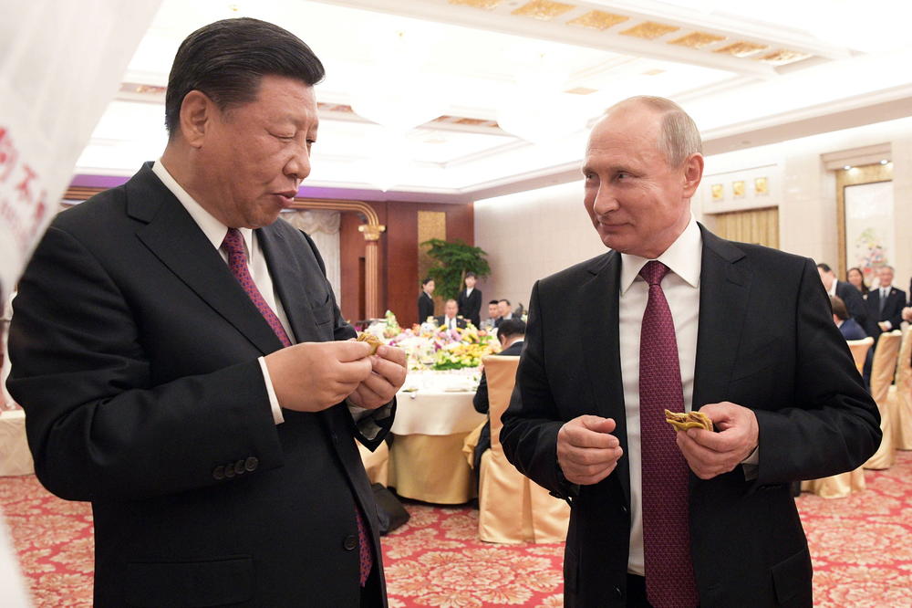PUTINOV POKLON SIJU O KOM SVI PRIČAJU: Evo šta je ruski predsednik darivao kineskom kolegi