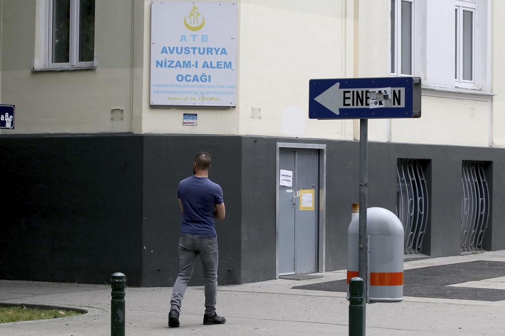 NE SVIĐAJU IM SE MERE PROTIV EKSTREMIZMA: Islamska zajednica tuži austrijsku vladu zbog zatvaranja džamija i proterivanja imama