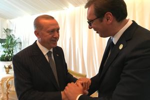 VUČIĆ NA OTVARANJU TRANSANADOLIJSKOG GASOVODA: Srpskog predsednika dočekao Erdogan lično
