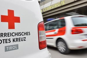 TEŠKA SAOBRAĆAJKA U AUSTRIJI: Povređeno oko 20 putnika sa KiM, bili u autobusu