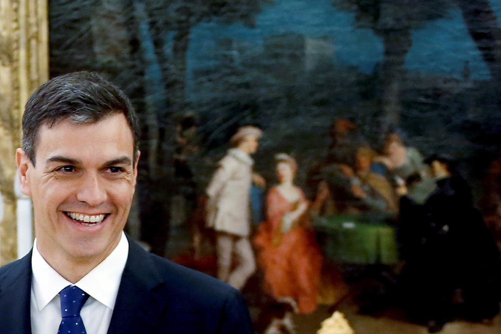 ON MAMI UZDAHE ŽENA ŠIROM SVETA: Novi premijer Španije izgleda BRUTALNO dobro (FOTO)