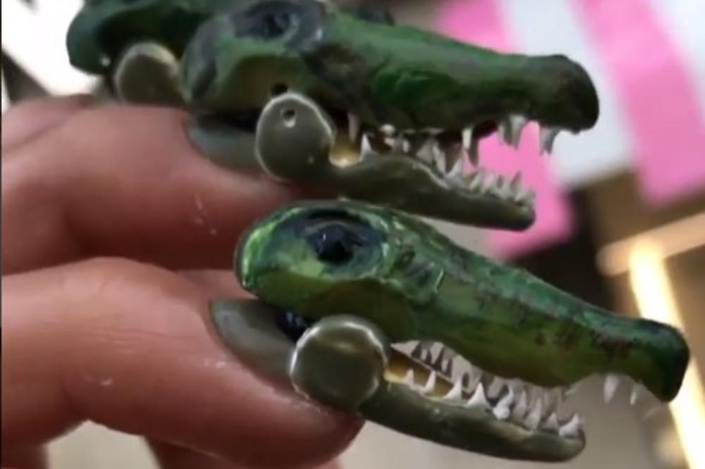 RUSKINJA PREŠLA SVE GRANICE: Ovako lude kreacije na noktima još niste videli! Češalj, pribor za jelo, krokodili još mnogo toga! (VIDEO)