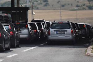BEZ VEĆIH GUŽVI NA PUTU ZA GRČKU: Na graničnom prelazu Bogorodica čeka se 30 minuta