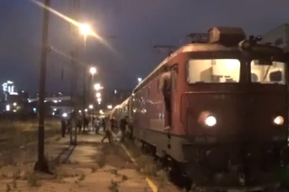 HAOS NA PRUZI BAR-BEOGRAD: Lokomotiva iskočila iz šina! Putnici 2 i po sata čekali da voz krene!