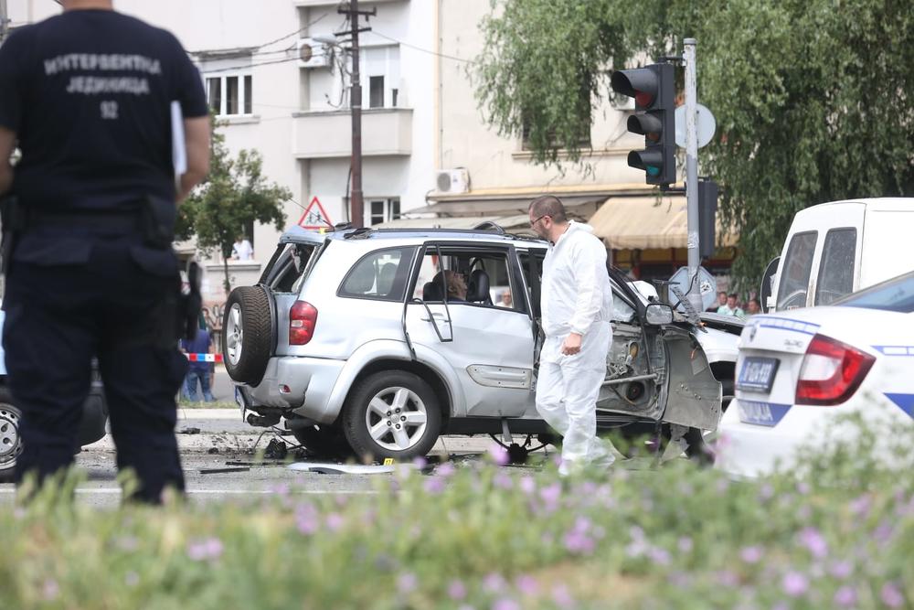 Tragovi... Forenzičari skupljaju dokaze