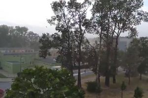 NEVIĐENO NEVREME UBILO GRADONAČELNIKA U POLJSKOJ: 10 povređenih, stotine oštećenih zgrada, oboreno drveće blokiralo puteve (VIDEO)