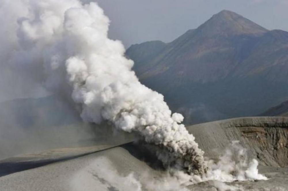 ERUPCIJA U JAPANU: Eksplodirao Džejms Bondov vulkan!