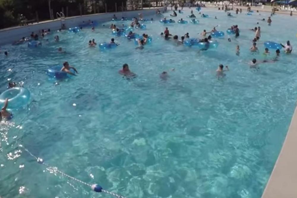 DETE NA KORAK DO SMRTI, RODITELJI UŽIVAJU: Šokantan snimak sa bazena u SAD otkrio JEZIVU ČINJENICU (VIDEO)