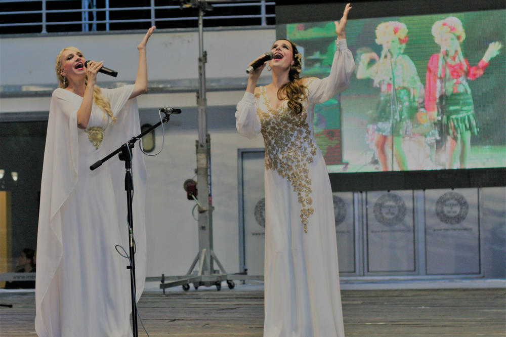 POBEDNICE: Sestre Gobović otvorile letnju sezonu uspeha prvim mestom na muzičkom festivalu!