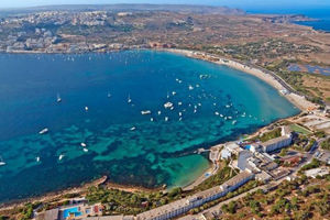 POSETITE PORODIČNO MELLIEHA BAY: Ovo je najveća i najlepša peščana plaža Malte!