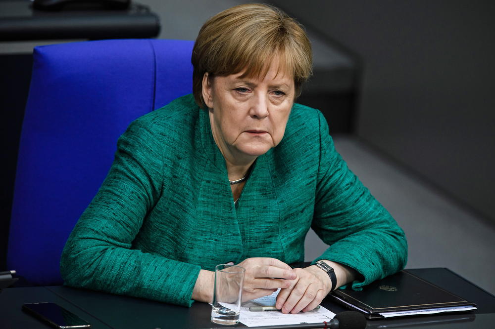 NEMAČKI DESNIČARI BESNI: Merkelova da podnese ostavku, stanje u zemlji je kao u Istočnoj Nemačkoj!