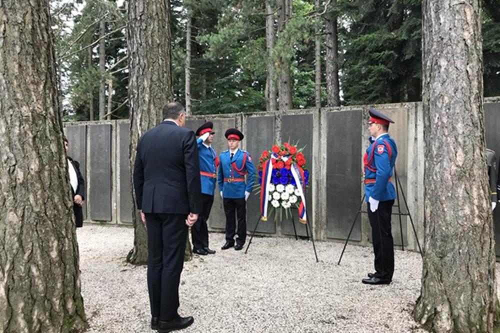 OBELEŽAVA SE 76 GODINA OD BITKE NA KOZARI: Dodik položio vence u znak sećanja na srpske žrtve i borce (FOTO)