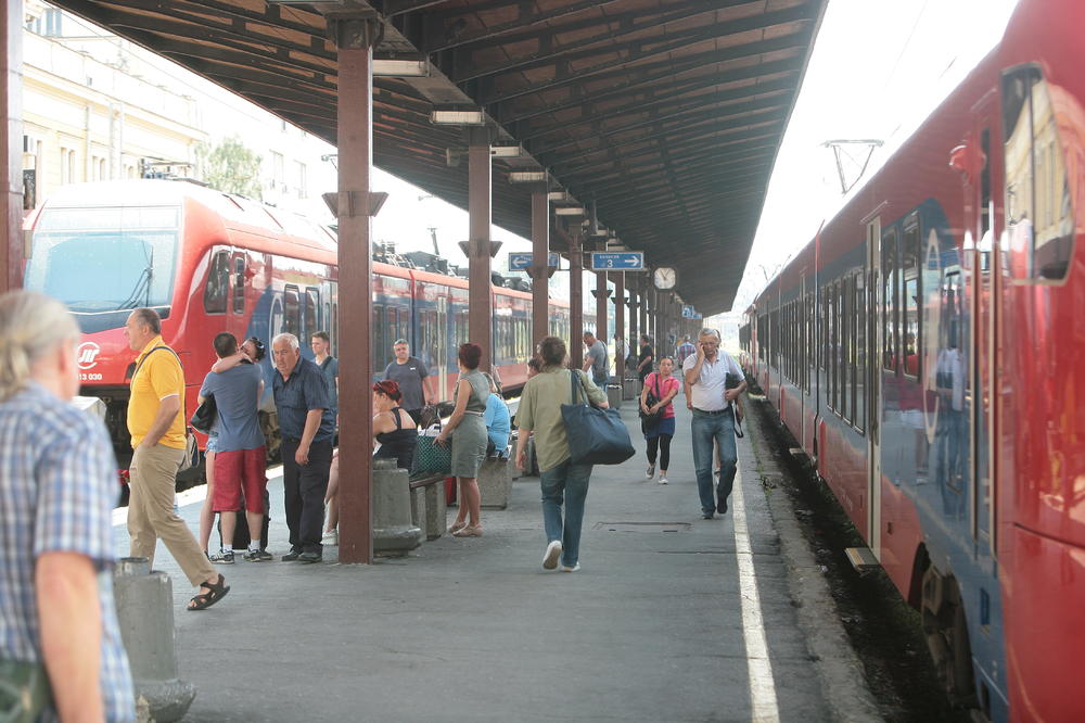 NAPON PONOVO USPOSTAVLJEN U 6.13 ČASOVA: Jutros kasnili vozovi u beogradskom čvoru