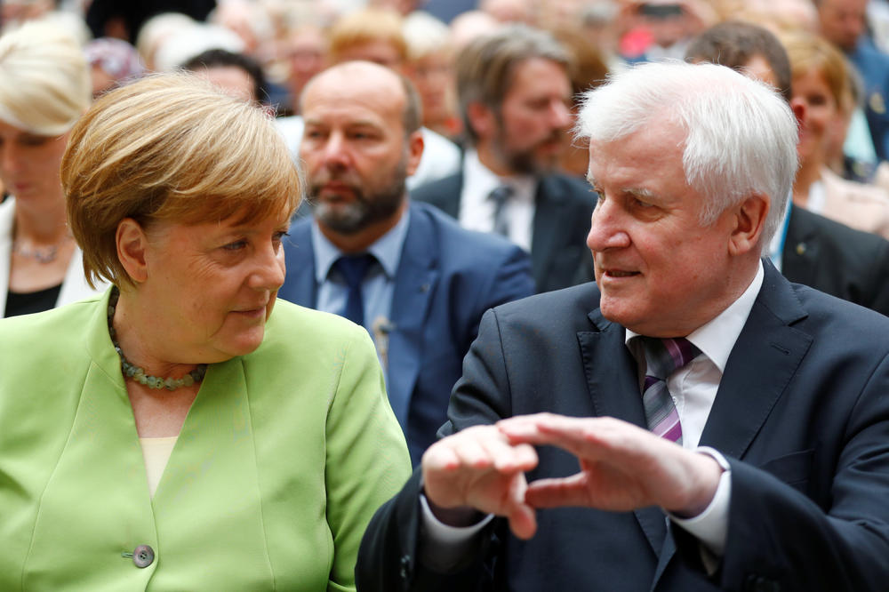ZAPRETIO MERKELOVOJ, PA SE PREDOMISLIO: Nemačka kancelarka za sada može da odahne, glavni partner ODLOŽIO ostavku