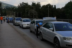 HAOS U FEDERACIJI: Veterani blokirali granični prelaz Bijaču i kreću na druge puteve