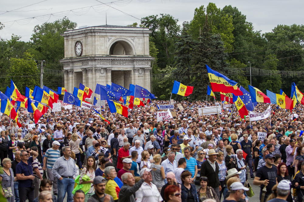 PROTESTI U MOLDAVIJI: Nekoliko hiljada okupljneih traži pripajanje Rumuniji