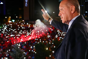 SULTANSKA OVLAŠĆENJA: Erdogan i predsednik i premijer! Ima svu vlast i ne treba mu amin parlamenta!