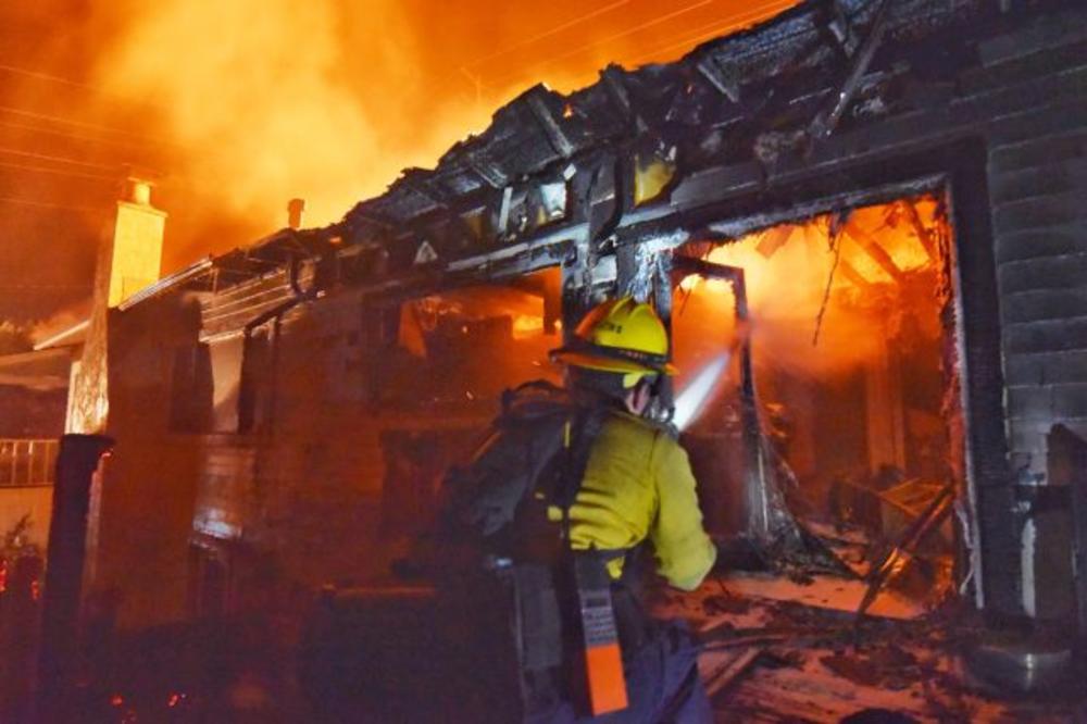 VATRENI TEROR U KALIFORNIJI: Vanredno stanje zbog požara, očekuje se pogoršanje situacije (VIDEO)