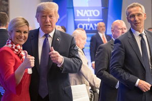 KOLINDA U NAVIJAČKOJ KOMBINACIJI: Nije mogla na polufinale zbog NATO samita, ali među svetske lidere došla OVAKO obučena (FOTO)