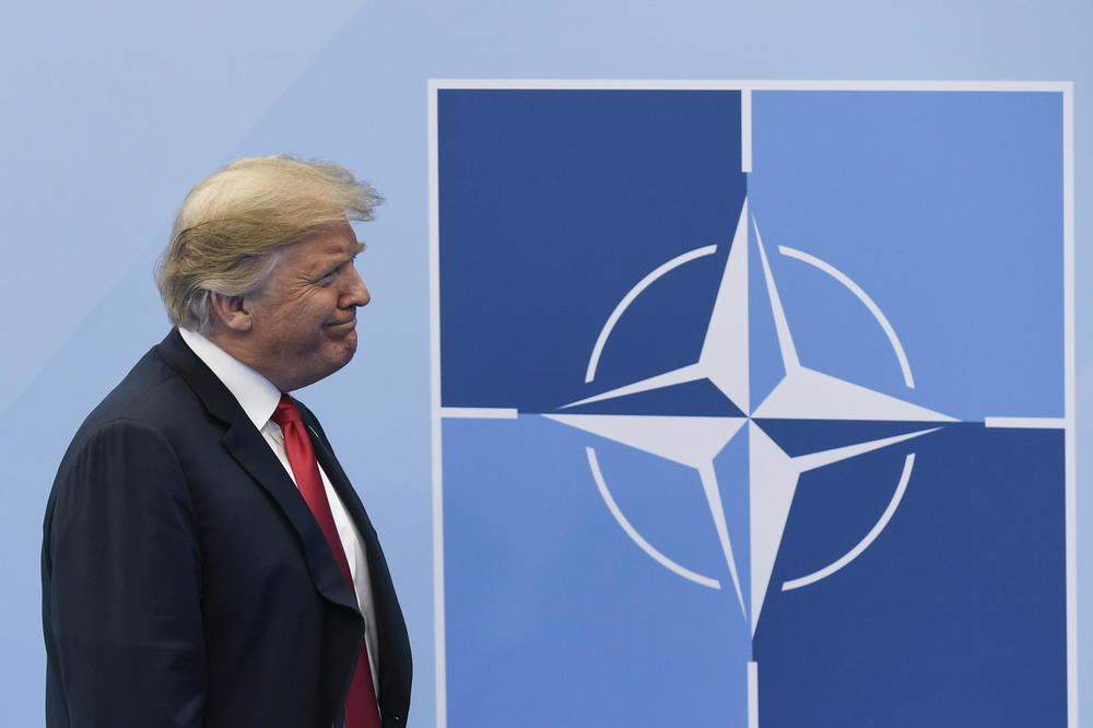 TRAMP SPREMA POTEZ KOJI ĆE OKRENUTI SVET NAGLAVAČKE: SAD napušta NATO! Saveznici u panici, Putin dobija poklon veka! (VIDEO)