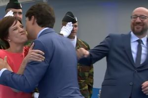 TRUDO ISPALIO BELGIJSKOG PREMIJERA: Samo prošao pored njega da bi mu izljubio ženu! (VIDEO)