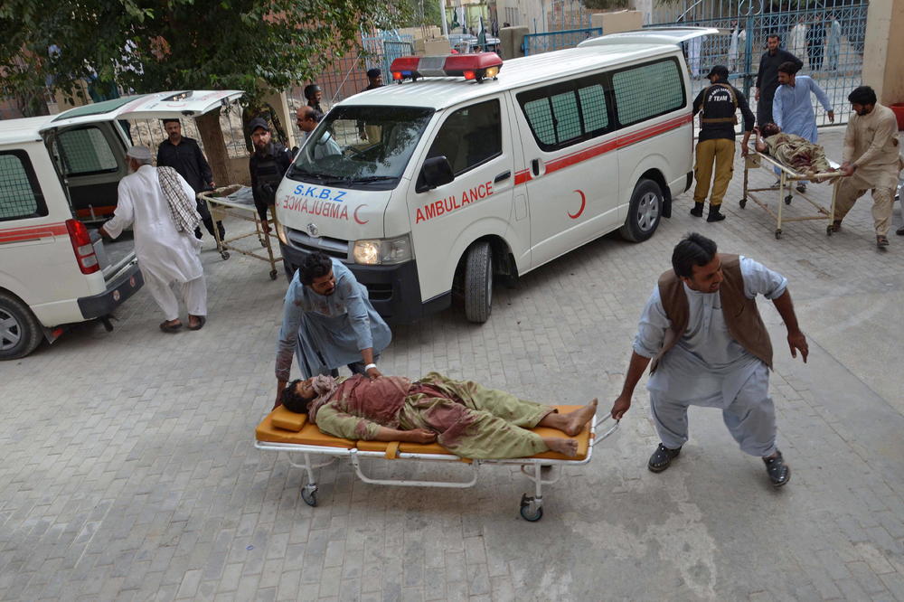 KRVOPROLIĆE U PAKISTANU: U bombaškom napadu na predizborni skup 65 mrtvih, stradao i kandidat za poslanika