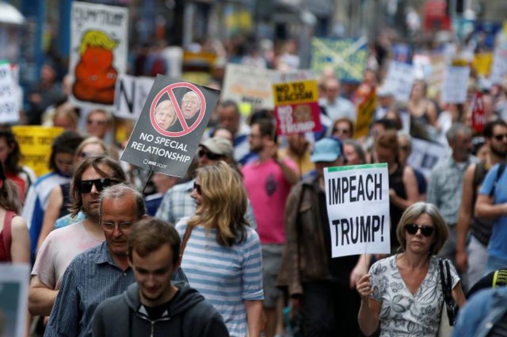 NE VOLE GA NI ŠKOTI: Protesti protiv američkog predsednika u Edinburgu