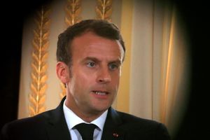 POMOĆNIK SILEDŽIJA UZDRMAO MAKRONA: Francuski predsednik na udaru zbog ćutanja o  premlaćivanju demonstranata (VIDEO)