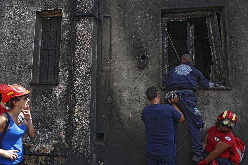 KOD ATINE BROJE MRTVE: 82 stradalo u tragediji na jugu Grčke