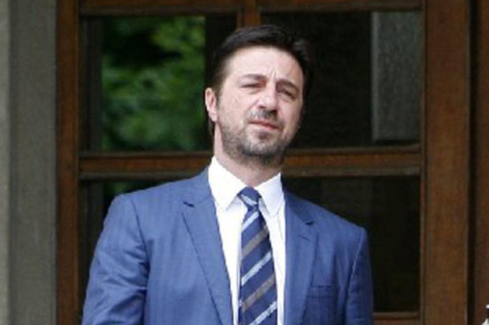 PLAĆENI UBICA STIGAO IZ INOSTRANSTVA: Advokata Mišu Ognjanovića likvidirao obučeni egzekutor koji je samo zbog toga došao u Srbiju!