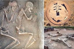 DREVNI ROMEO I JULIJA: Skelet ljubavnog para pronađen u grobnici staroj 5.000 godina, a arheolozi na ova pitanja još nemaju odgovor (VIDEO)