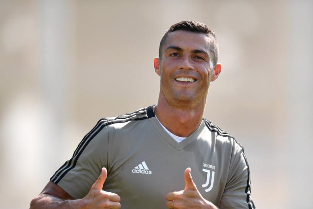 ŠTA JE RONALDO DOČEKAO: Saigrači u Juventusu ismevali Kristijana! Pogledajte zašto (VIDEO)