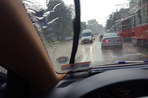 AMSS: Saobraćaj umerenog inteziteta, narednih dana obilne padavine širom Srbije