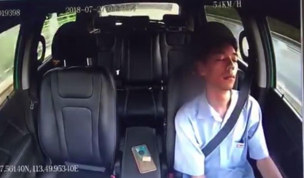 Kina, taksista, Hu, umor, spavanje za volanom