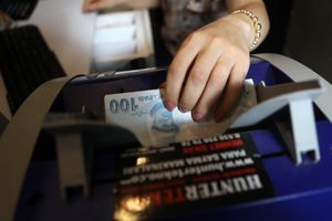POSLE AMERIČKIH SANKCIJA: Turska lira na istorijskom minimumu