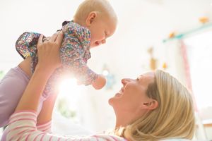 STRUČNJACI ZA VANTELESNU OPLODNJU TVRDE: Za bebu nije kasno do 50. godine
