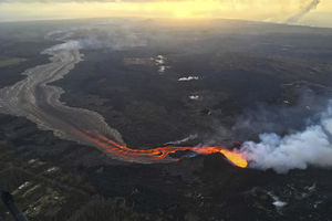 NOVA KATASTROFA NA POMOLU: Uragan Hektor ide ka vulkanu na Havajima!