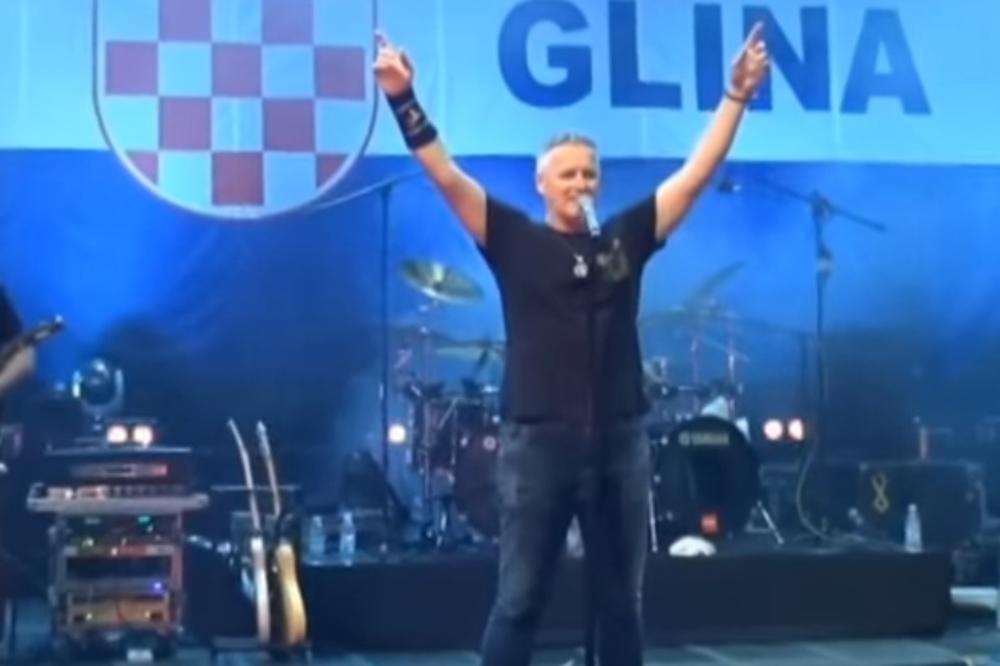 TOMPSON NIJE SLUČAJNO IZABRAO DA U GLINI SLAVI OLUJU: Ustaški pir napravio u mestu koje je simbol srpskog stradanja! (VIDEO)