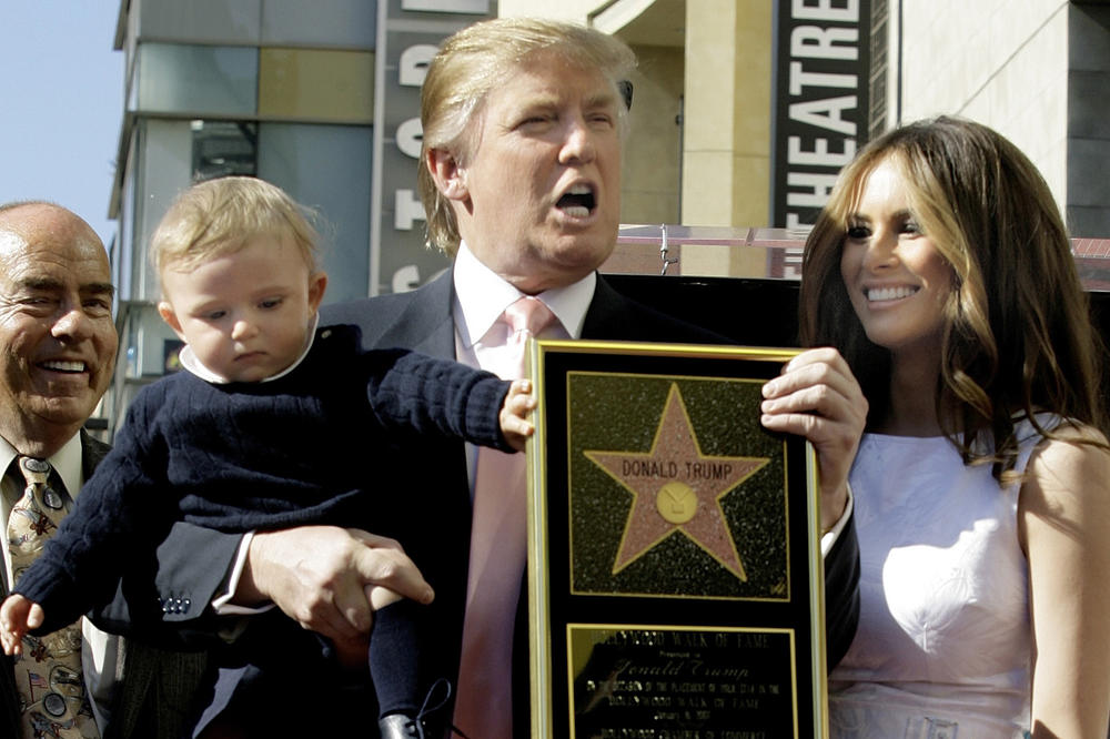 KAKAV ŠAMAR PREDSEDNIKU: Izbacuju Trampovu zvezdu sa holivudske staze slavnih!