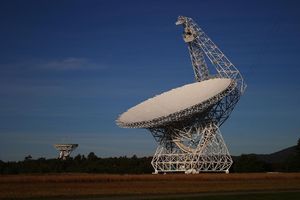 NAUČNICI U ŠOKU! MISTERIOZNI SIGNALI STIŽU IZ SVEMIRA: Astronomi uhvatili nove tajanstvene radio-talase iz druge galaksije!