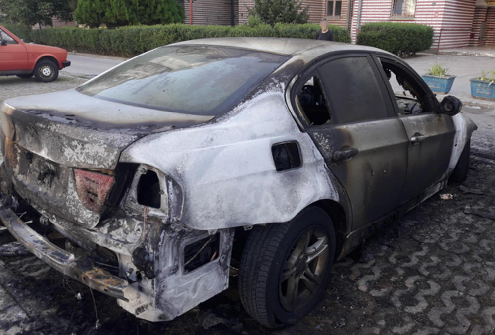 oštećeni auto u Nišu