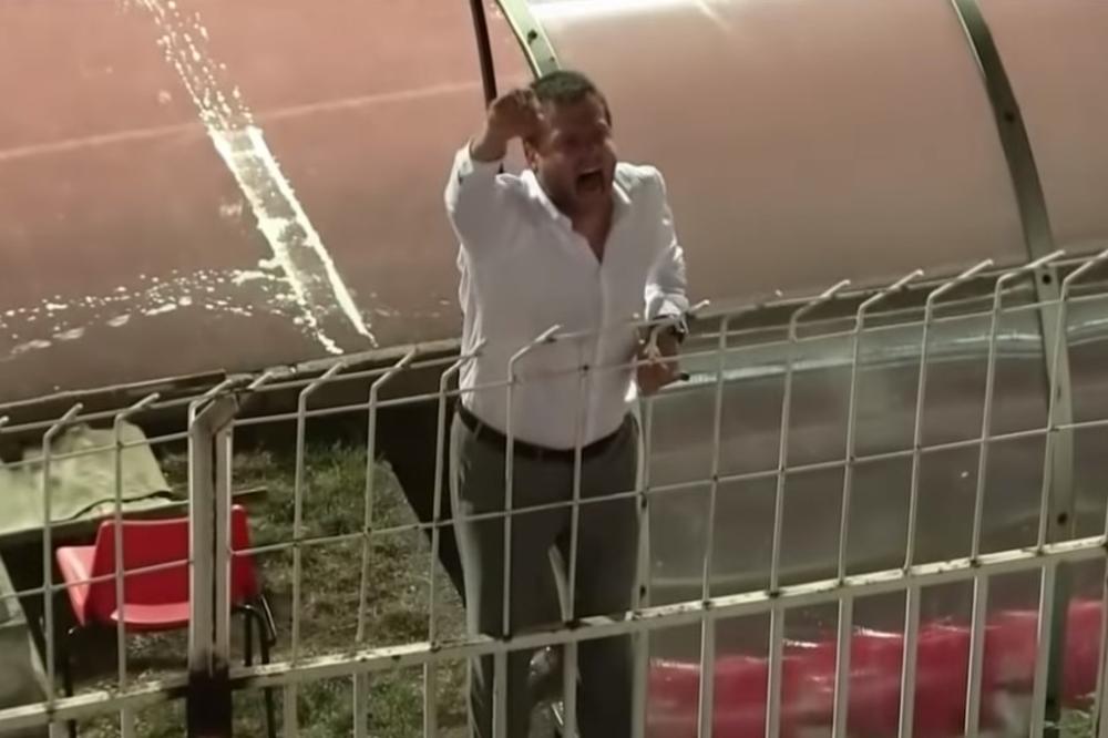 TRENER RADNIČKOG U DELIRIJUMU POSLE GOLA JAPANCA: Lalatović skočio na ogradu! Pogledajte šta je onda uradio (VIDEO)