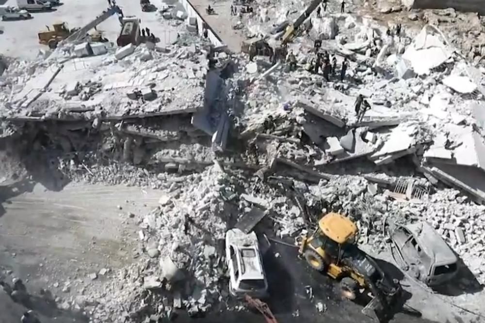 STRAVIČNI PRIZORI IZ SIRIJE: Eksplozija srušila dve petospratnice, poginulo 69 ljudi, među njima 17 dece! (VIDEO)