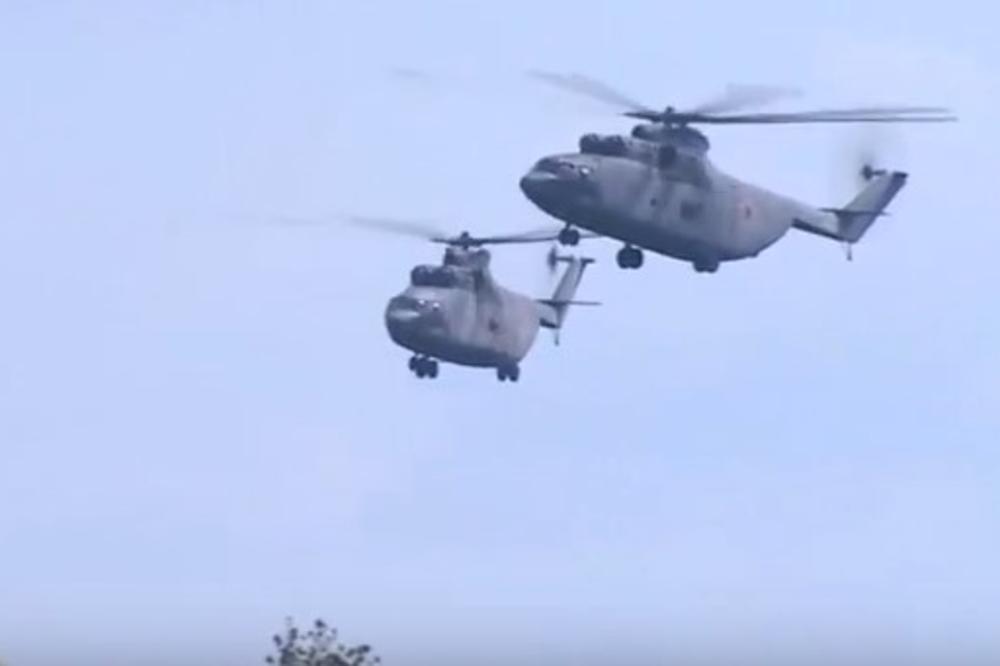 SAMO U RUSIJI, HELIKOPTER NOSI AVION: Evo kako Mi-26 vuče tupoljev (VIDEO)