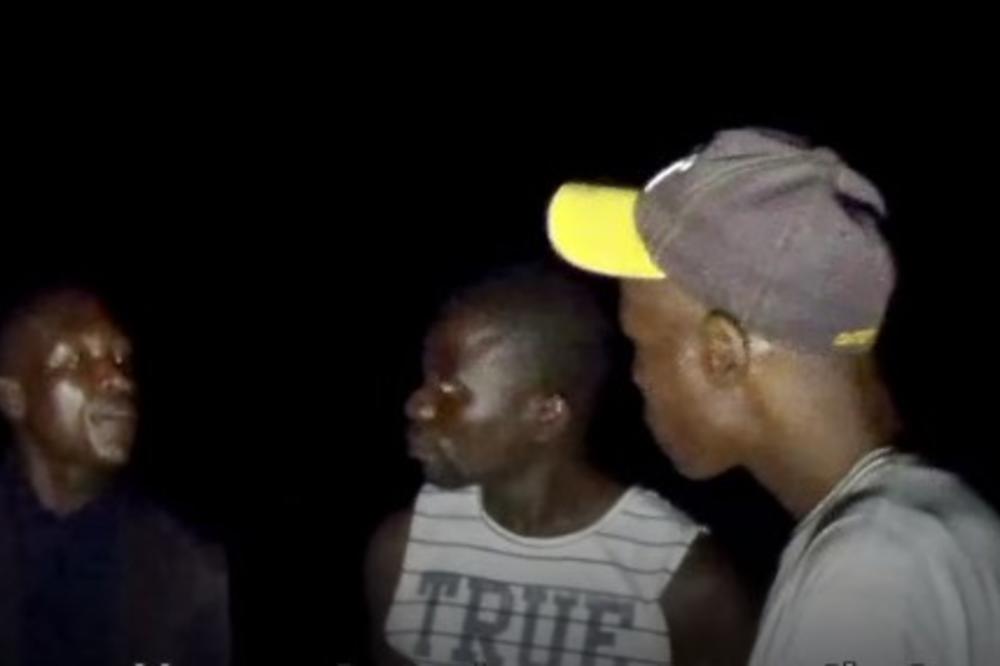 NOVINARI BBC JEDVA IZVUKLI ŽIVU GLAVU DOK SU ISTRAŽIVALI UBISTVA DECE U MALAVIJU: Meštani ih jurili mačetama! (VIDEO)