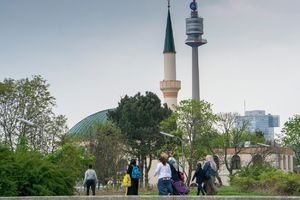 OPASNI TERORISTI PONOVO NA ULICAMA BEČA: Austrijsko tužilaštvo nije podiglo optužnicu, radikalni islamisti na slobodi, među njima Tutinac i Albanac!