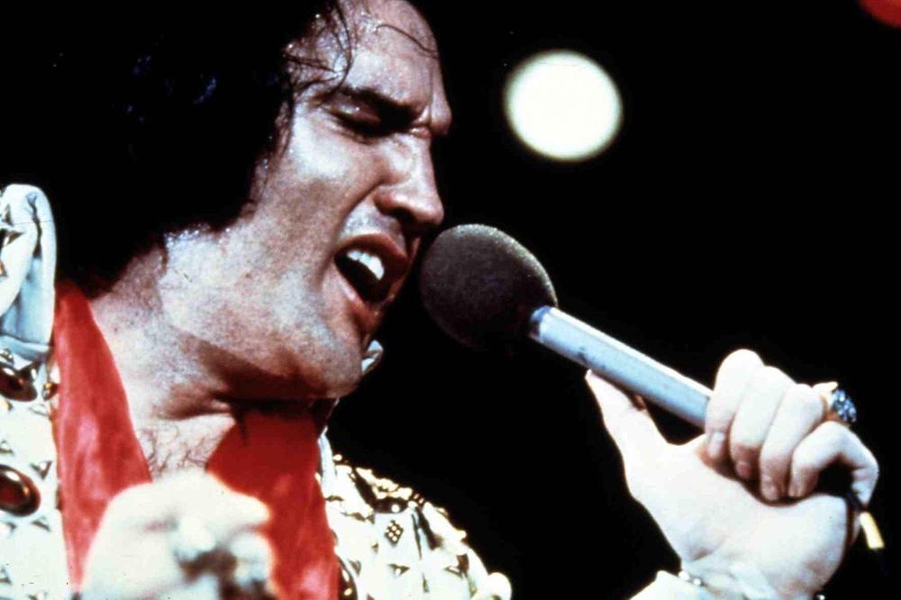 NJEGOVA MISTERIOZNA SMRT I POSLE 45 GODINA PROGONI SVET: Šta je zaista ubilo KRALJA rokenrola i zašto se Elvis tako ponašao?